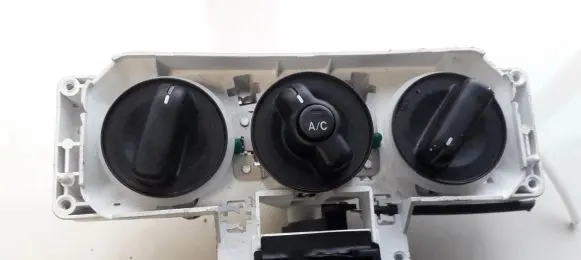 Suzuki Ignis Climate control unit