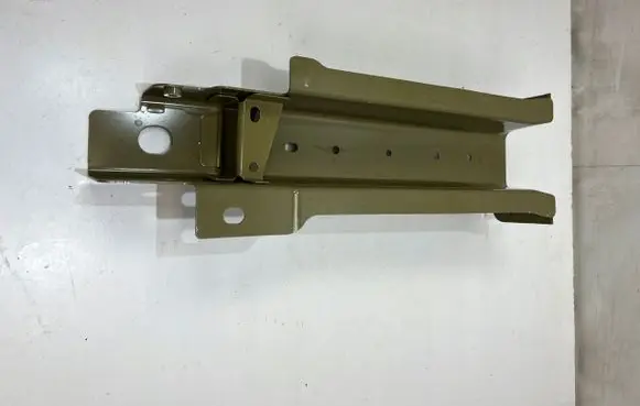 Tesla Model 3 Fender mounting bracket 150650100A