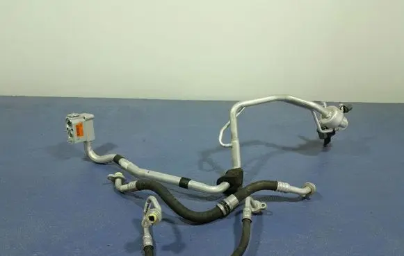 Volvo S90, V90 Air conditioning (A/C) pipe/hose 31694236