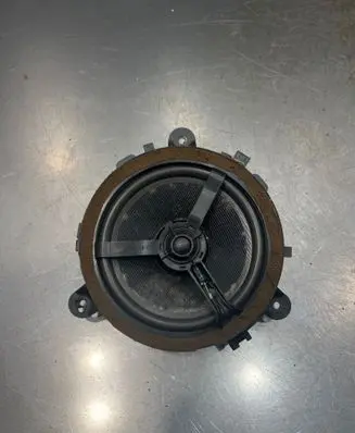 Volvo XC90 Rear door speaker 8633110 06W09 CDV5A