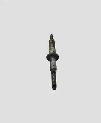 Mazda CX-7 Fuel Injector clamp holder