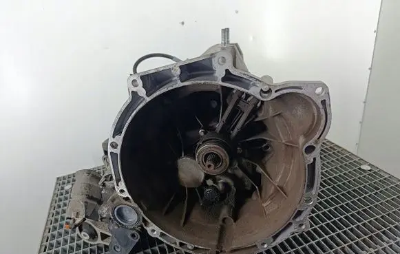 Ford Fiesta Manual 5 speed gearbox 8A6R7002CE