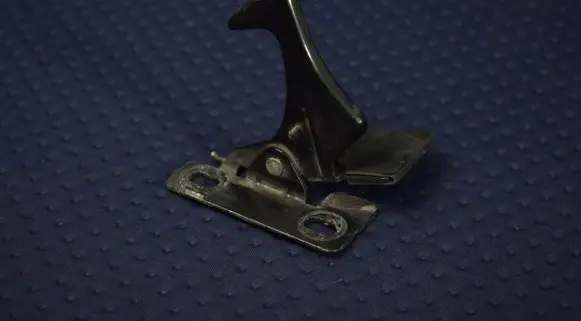 Audi A1 Engine bonnet/hood lock/latch loop/hook 2753420
