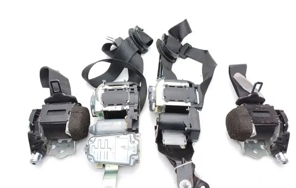 Mercedes-Benz CLS C218 X218 Set of seat belts A2128608585 A2188600685 A2128607685