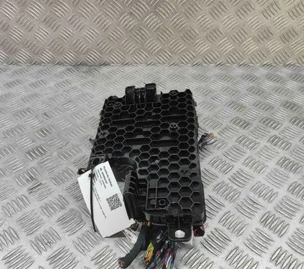 Tesla Model Y Central body control module 165765040A