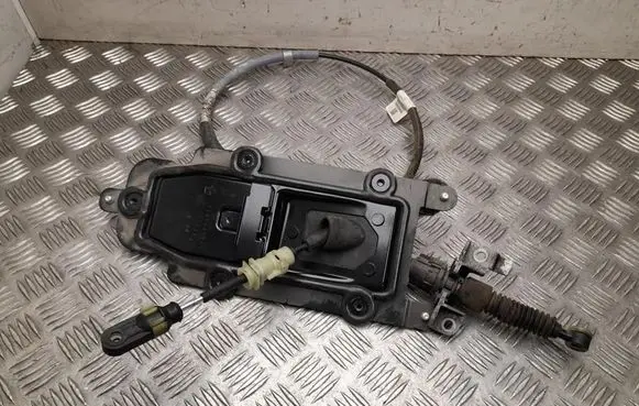 Jeep Compass Gear shift cable linkage P68260500AB
