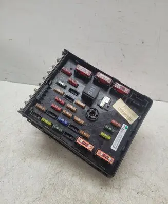 Volkswagen PASSAT B6 Fuse box set