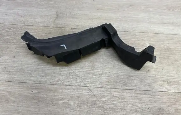 Porsche Panamera (971) Other engine bay part 971819236A