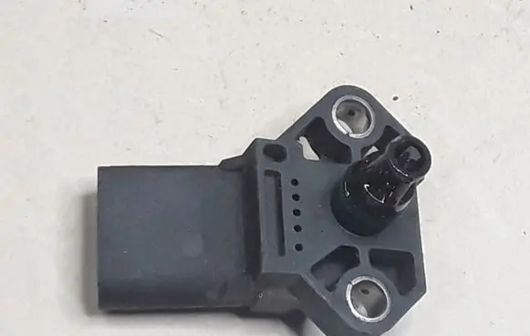 Volkswagen Sharan Air pressure sensor 0281002399 038906051B