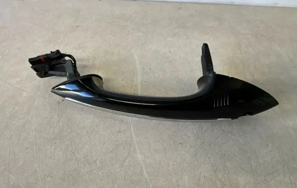 BMW 5 F10 F11 Front door exterior handle 7305335