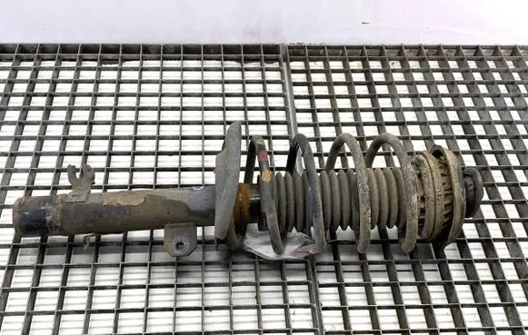 Peugeot 2008 I Front shock absorber/damper 9820326080