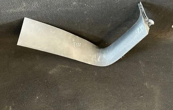 (D)pillar trim (top)