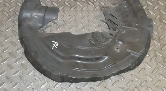 BMW M3 F80 Front brake disc dust cover plate 2284767