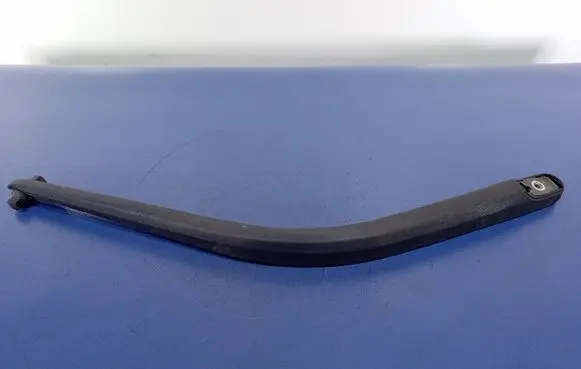 Nissan Primera Rear wiper blade arm