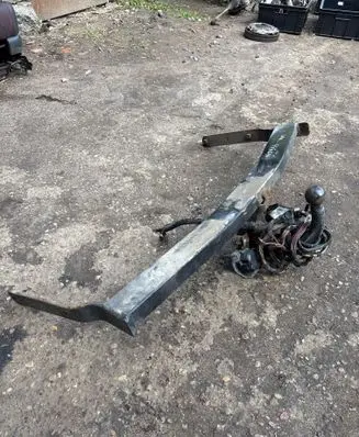 Volkswagen Touran I Tow bar set 1T0803881B 64861452