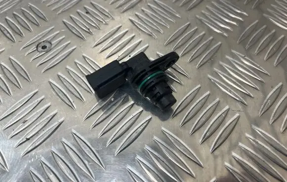 Volkswagen Golf VI Camshaft position sensor 030907601E