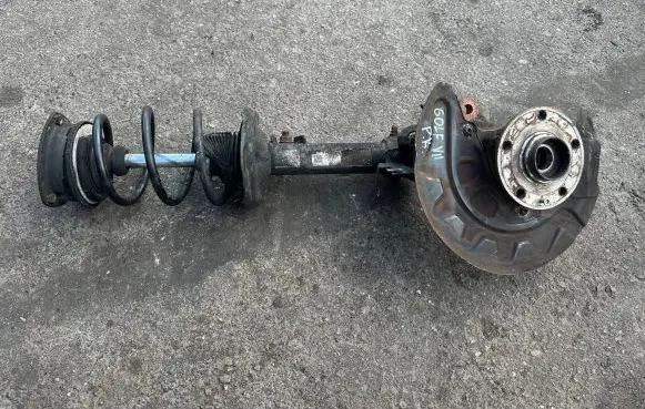 Volkswagen Golf VII Front wheel hub spindle knuckle 5Q0413023FH