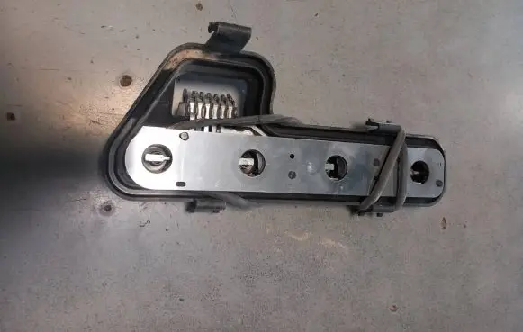 Opel Zafira A Tail light bulb cover holder