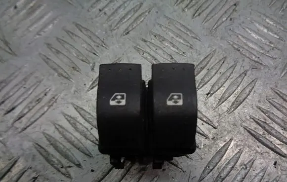 Renault Vel Satis Front door window switch trim 