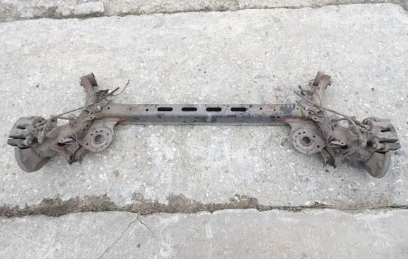 Suzuki Swift III Rear beam wbe