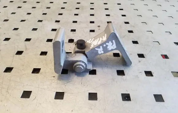 Audi A5 Sportback 8TA Front door lower hinge 8K0831402B