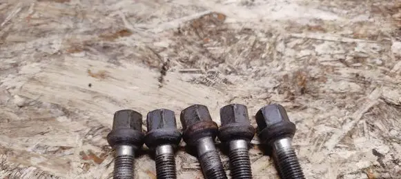 Mercedes-Benz 380 560SEC C126 Nuts/bolts 