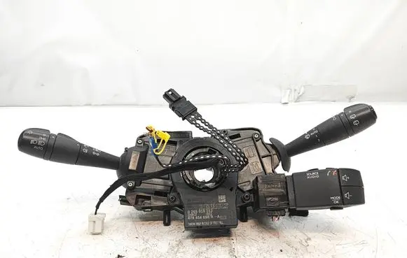 Renault Captur Indicator stalk 255675887R E10670323 170913015324