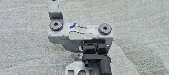 BMW 3 G20 G21 Tailgate window lock/catch/latch 8498979