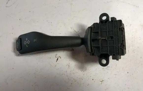 BMW 5 E39 Indicator stalk 8363668 8363668K 01104010