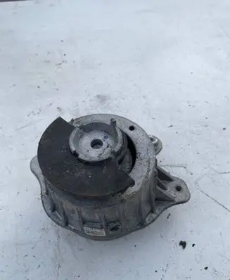 Mercedes-Benz E W213 Engine mount bracket A2382400600