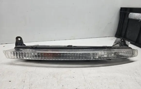 Audi Q7 4L Front indicator light 4L0953042