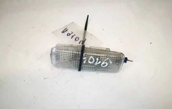 Audi A6 S6 C5 4B Other interior light 8l0947105a