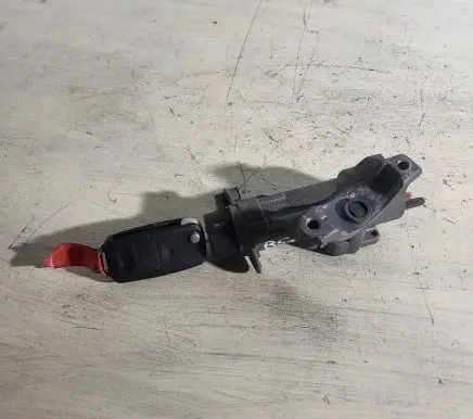 Volkswagen PASSAT B5.5 Ignition lock 4B0905851N