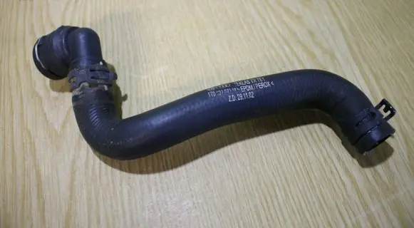 Volkswagen Touran I Engine coolant pipe/hose 1T0122073M 1K0122291J