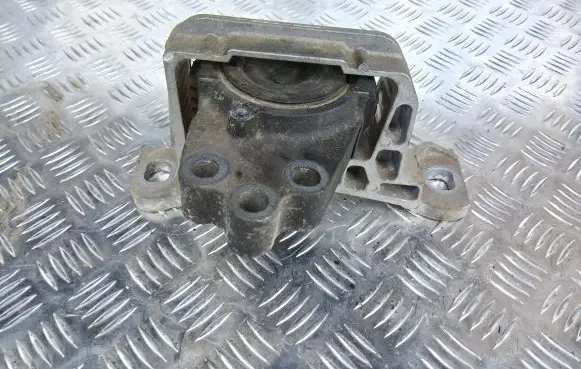 Ford Focus Engine mount bracket CV616F0212