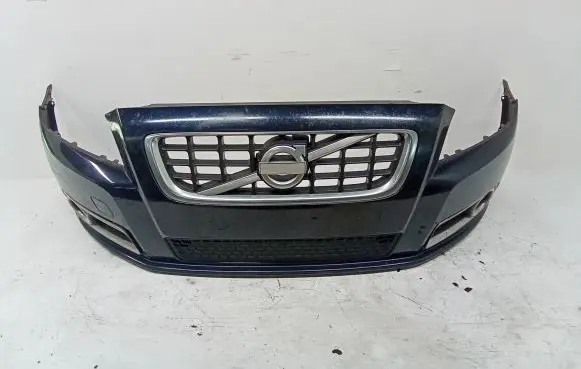 Volvo V70 Front bumper 30678623