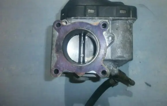 Skoda Fabia Mk1 (6Y) Throttle valve 047133062
