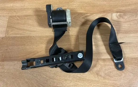 Ford Focus Front seatbelt 4M51A61294AL 34029818