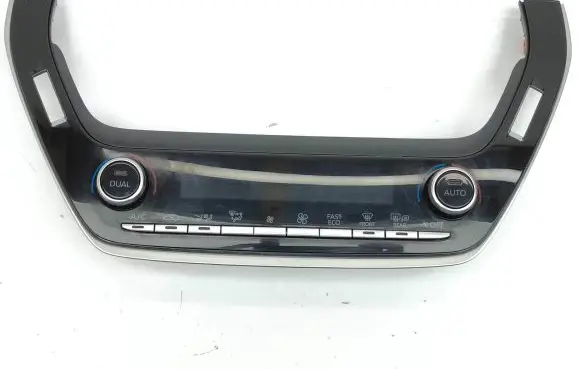 Toyota Corolla E210 E21 Climate control unit 5590002E40 75K702