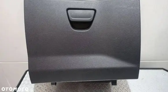 Ford B-MAX Glove box