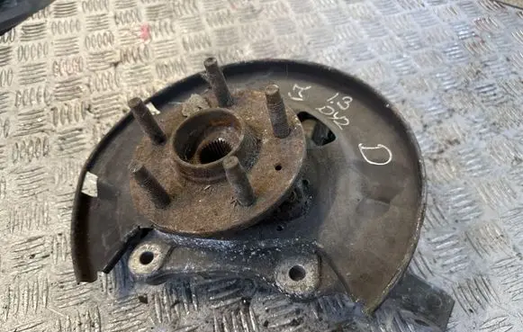 Opel Astra J Front wheel hub