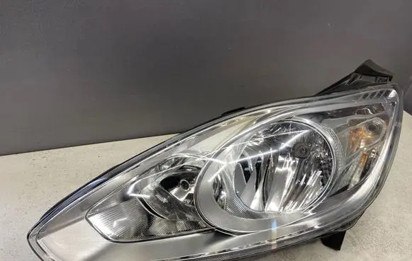 Ford C-MAX II Headlight/headlamp AM5113W030AE 89502246 895022461