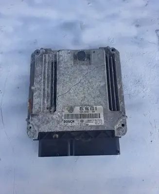 Volkswagen Golf V Engine control unit/module 03G906016B