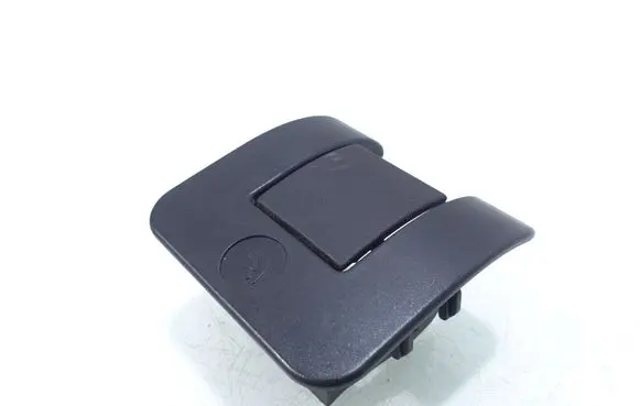 BMW 5 E60 E61 ISOFIX cover 7065051