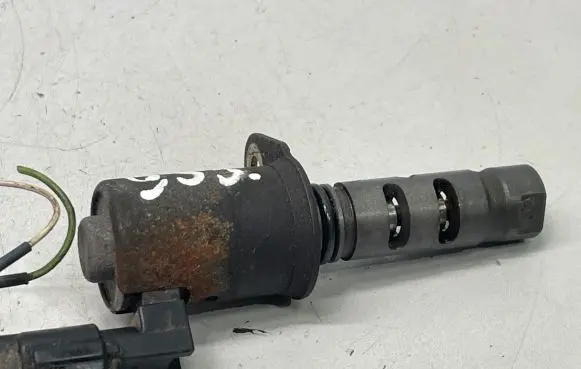 Toyota Celica T230 Camshaft vanos timing valve 1533022020