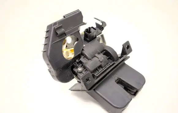 Skoda Superb B6 (3T) Tailgate/trunk/boot lock/catch/latch 8K9827505 3T5827520A