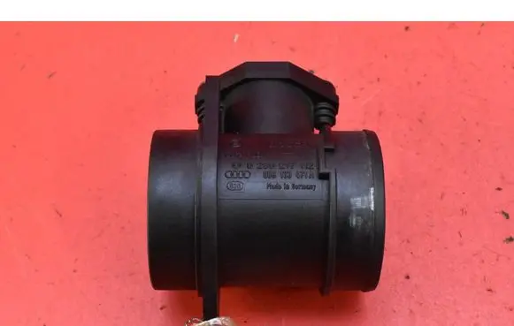 Audi A6 S6 C5 4B Mass air flow meter 058133471A