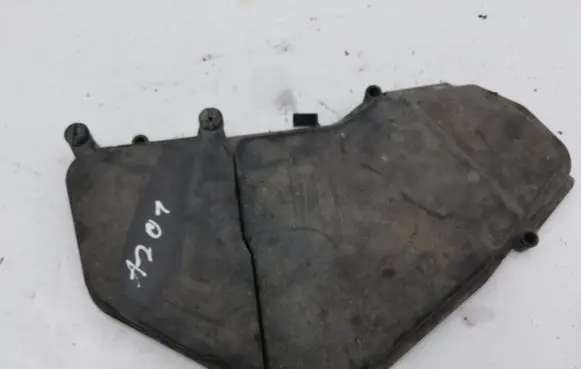 Volkswagen Touareg I Fuse box cover 7L0937576B 7L0937576
