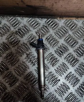 Mercedes-Benz A W177 AMG Fuel injector A2560705600