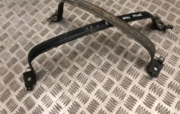 Fiat 500L Fuel tank mounting bracket 